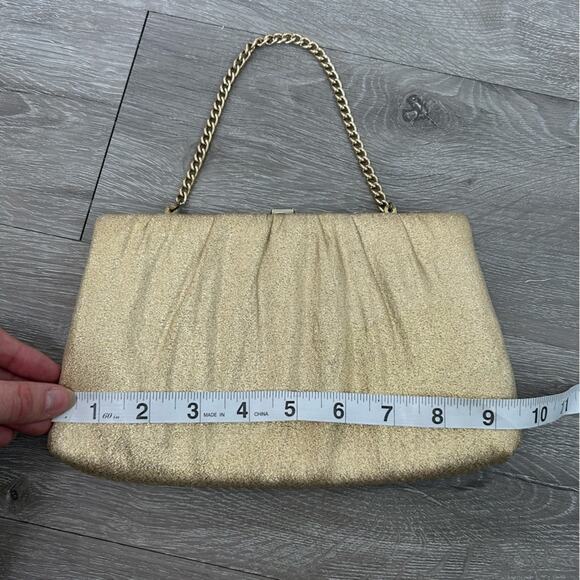 Vintage - formal Clutch- gold- some staining - metallic- chain- purse - Picture 8 of 9